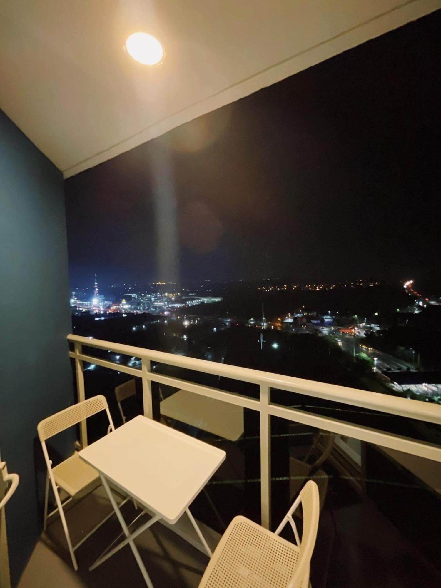 Azure North Studio Units Located In 17Th Floor And Above Сан-Фернандо Экстерьер фото